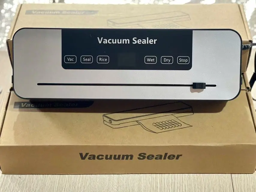 FreshLock Pro Automatic Vacuum Food Sealer – Compact All-in-One, Dry & Moist Food Preservation 6 FreshLock Pro in Action